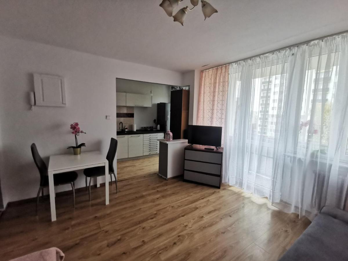 Апартаменты Kawalerka Z Balkonem 27 Ченстохова Экстерьер фото